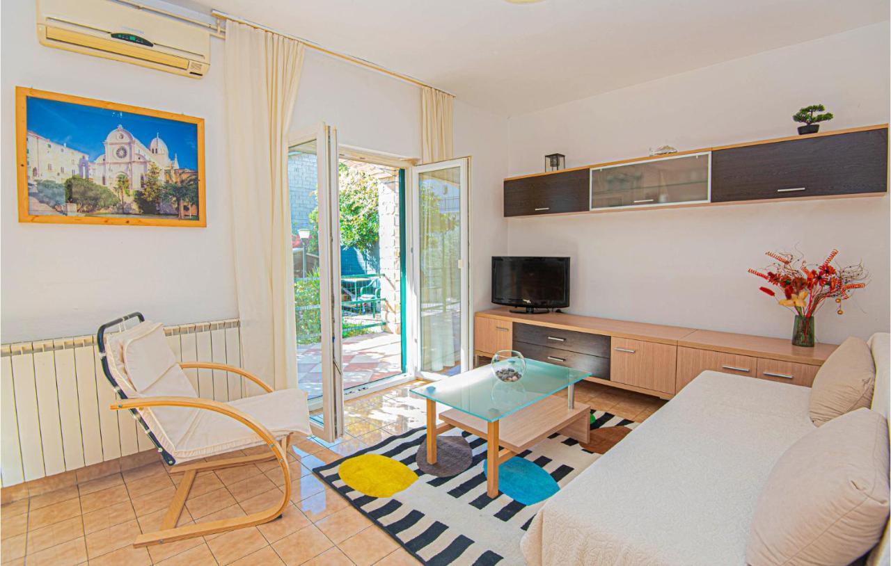 3 Bedroom Lovely Apartment In Brodarica Brodarica  Zewnętrze zdjęcie